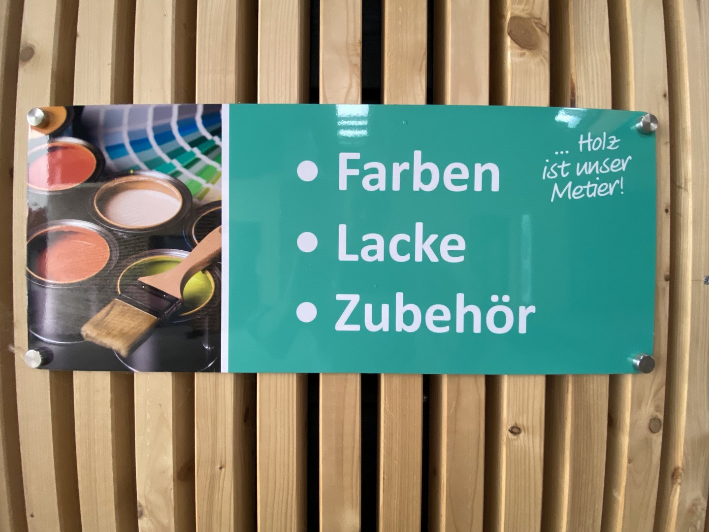 25-07-30_HuW_Farben_Lacke_Zubehör.jpg