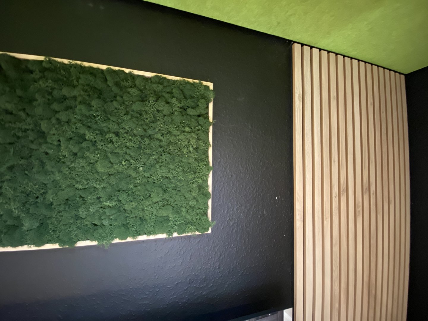 25-07-30_Wand_und_Deckenverkleidung_HuW_Sulzfeld.jpg